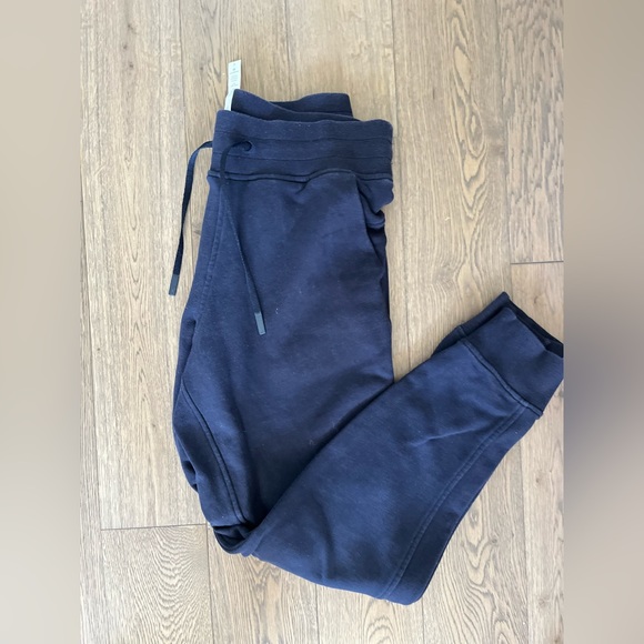 Lululemon cotton joggers - Picture 2 of 3